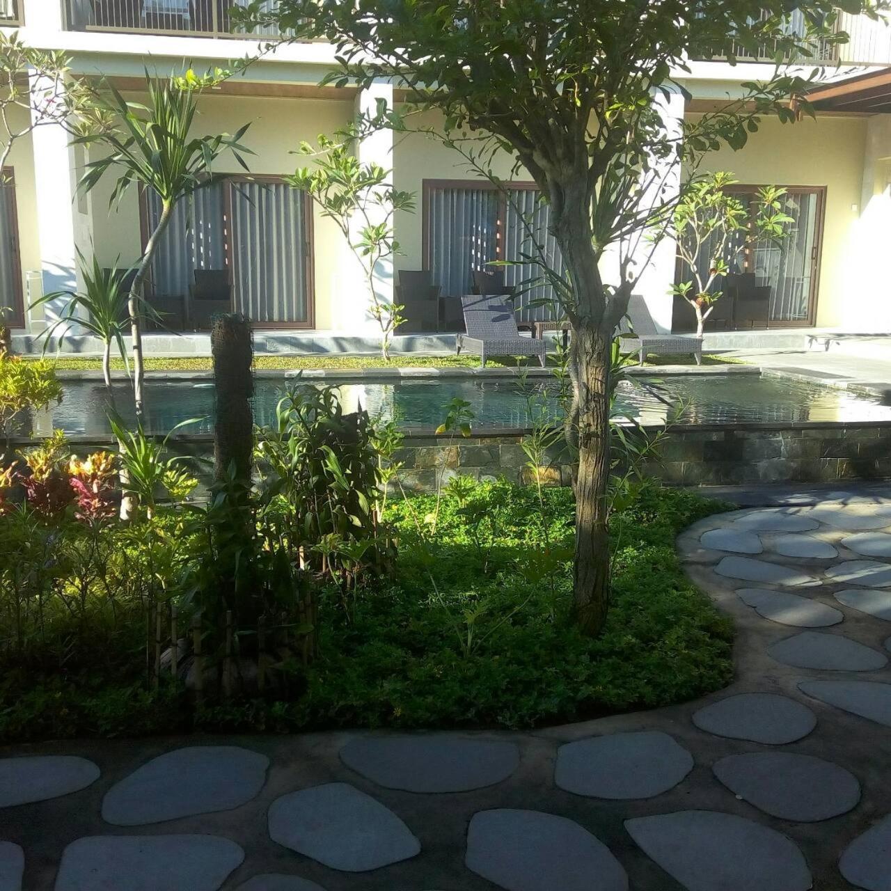 Arnaya Homestay Kuta Lombok Exterior foto